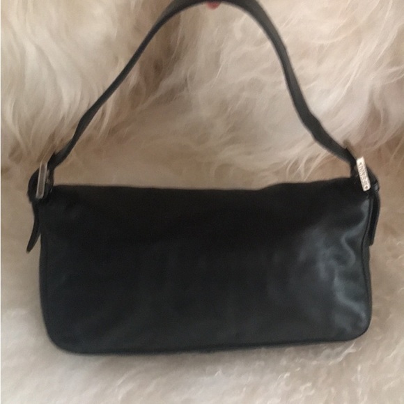 FENDI BAG.    SOLD.     SOLD - Picture 4 of 6